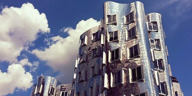 Neuer Zollhof a Dusseldorf, edifici di Frank Gehry