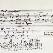 Dettaglio di uno spartito musicale di Erik Satie