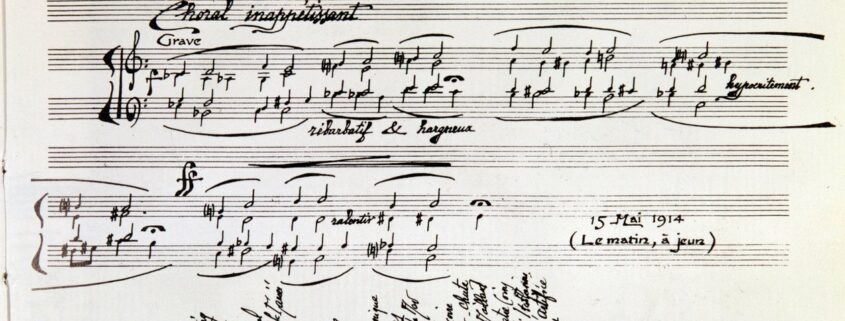 Dettaglio di uno spartito musicale di Erik Satie